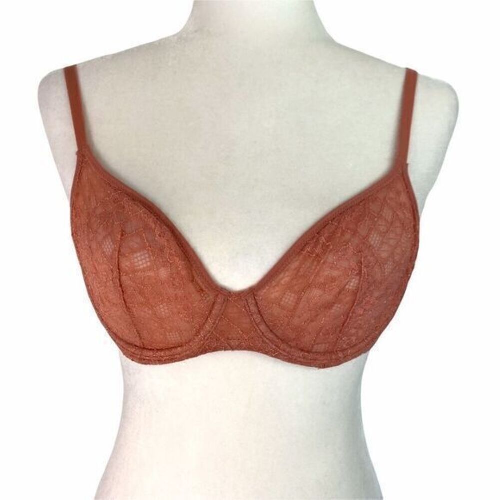 Victoria’s Secret unlined lace Demi, underwire 34C